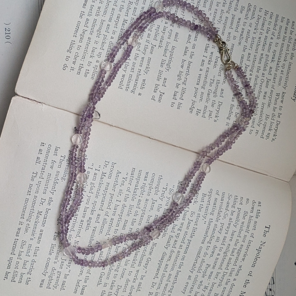 Vintage Purple Beaded Necklace - Picture 7 of 9